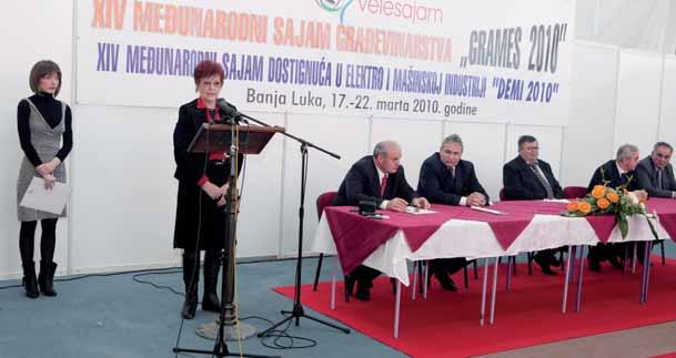 089 Према њеним ријечима, Влада Републике Српске својим активностима управо зато настоји да што више упосли грађевинску оперативу.