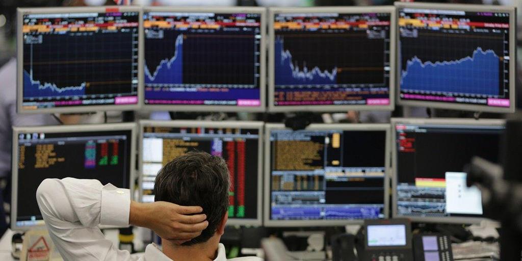 - Κλίμα αβεβαιότητας Οι επενδυτές ανανέωσαν φέτος τη σχέση τους με τις αναδυόμενες αγορές, διοχετεύοντας δισ. δολαρίων σε μετοχές και ομόλογα.