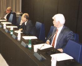 2 ÉÏÕËÉÏÓ - ÄÅÊÅÌÂÑÉÏÓ 2002 ÅôÞóéá Óýíïäïò ôùí ÐñïÝäñùí êáé ôùí Ãåíéêþí ÃñáììáôÝùí ôùí Ï.Ê.Å. ôùí ùñþí ôçò ÅõñùðáúêÞò íùóçò óôï Äïõâëßíï Συνέχεια από τη σελ. 1 παϊκών Ο.Κ.Ε.
