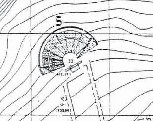 Hammond δημοσίευσε το 1967 αναλυτικό υπό κλίμακα σχεδιάγραμμα της αρχαίας πόλης με την ακριβή θέση των δύο θεάτρων της. Ο Σ.