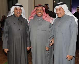 يطالب ومازال بنهج جديد للحكومة ورئيسها السيما بعد احلديث عن إفساد عدد من أعضاء املجلس املنحل احلياة السياسية عبر فضيحة االيداعات املليونية احملالة رسميا
