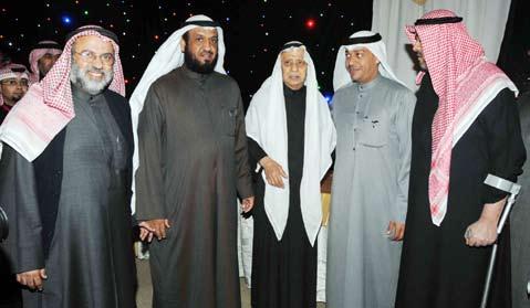 السياسي حتى يتم التشاور والتناصح الختيار يتحقق فيه القبول والكفاءة«. احمد حسين أكد النائب د.