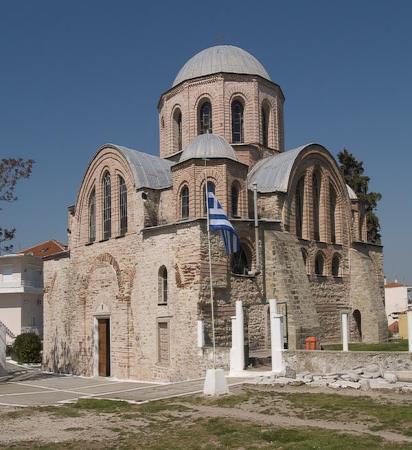 Το σήμα κατατεθέν της πόλης από το 1850, τον Φάρο της Αλεξανδρούπολης που το ύψος του φτάνει τα 18 μέτρα.