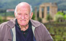 κές του ανάγκες.θέλω να πιω στο τραπέζι μου έ- να μπουκάλι κρασί, θα πάρω Αγιωργίτικο, που είναι υγιέστατο, ευχάριστο κ.λπ.