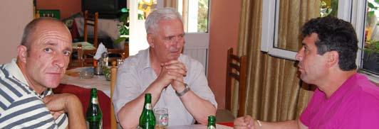 nr. Gusht 2013-11 Qeveritë vendore të të dyja palëve janë përpjekur t i afrojnë të dyja Dibrat, por përpjekjet e tyre kanë qenë anemike e burokratike.
