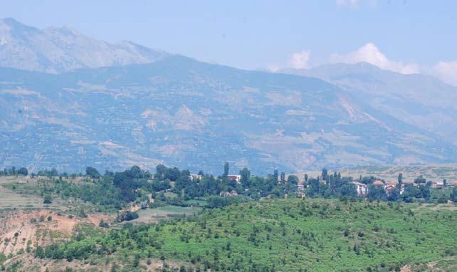 20 - Gusht 2013 nr. Nga Vesel Hoxha* Në vend të hyrjes Ishte vera e vitit 1976.