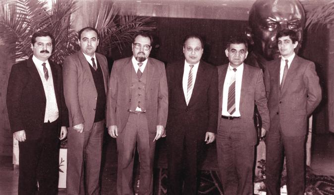 Dializ edirdi. Azərbaycan nefroloq alimləri SSRİ-nin başqa şəhərlərində keçırılən qurultay və kofranslarında iştirak edir, məruzələr edirdilər (şəkil 1.5). Şəkil 1. 5.