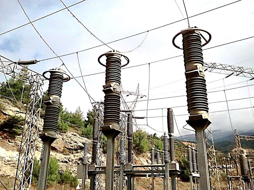Τεχνικά Χαρακτηριστικά : 1. Ονομαστική τάση λειτουργείας : 150 kv 2. Μέγιστη τάση λειτουργείας : 170 kv 3. Μέγιστη προσωρινή υπέρταση ( φάση γή ) : 138 kv 4. Στάθμη βραχυκύκλωσης : 31 ka 5.