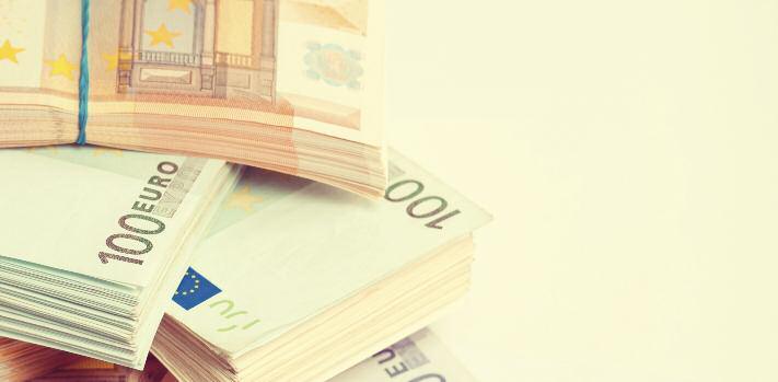 35 τραπεζικούς λογαριασμούς! πως έχει πλέον εκλείψει από τα νοικοκυριά. και νομικά πρόσωπα, χρωστάει το 90% του συνολικού ποσού, δηλαδή 90 δισ. Κατά μέσον όρο ο καθένας από αυτούς χρωστάει 2.250.
