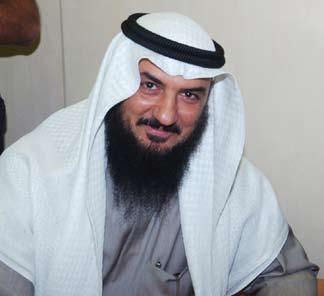 حسن جوهر الى ضرورة االرتقاء بالعمل السياسي وإعادة النظر في اخلريطة االنتخابية وتعديل الدوائر مبا يتناسب مع منح من حرم من احلقوق السياسية. وقال د.
