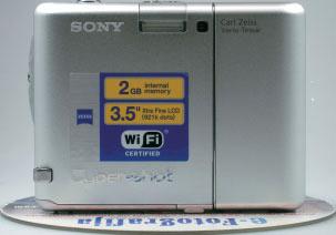 Novosti iz foto sveta www.e-fotografija.si/novice SONY DSC-G1 / TV - zaslon med kompakti Sony je spet pokazal posebneæa med kompakti.