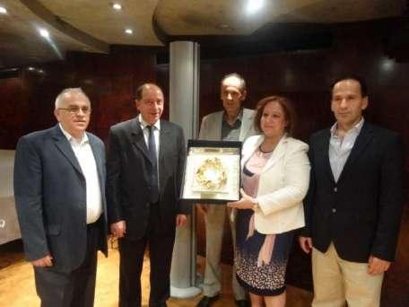 ΒΡΑΒΕΥΣΗ ΤΟΥ ΛΕΟΝΤΕΙΟΥ ΛΥΚΕΙΟΥ ΝΕΑΣ ΣΜΥΡΝΗΣ ΑΠΟ ΤΟ ΙΔΡΥΜΑ ΠΑΙΔΑΓΩΓΙΚΩΝ ΜΕΛΕΤΩΝ ΚΑΙ ΕΦΑΡΜΟΓΩΝ Αικατερίνη Μουζάκη ΔΕΥΤΕΡΑ 22 ΜΑΪΟΥ 2017, ΑΜΦΙΘΕΑΤΡΟ Β. ΚΑΙ Μ.