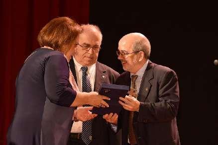 παραστεί, μαζί με τους Αδελφούς Gabriel Villa Real, Αναπληρωτή του Επάρχου, Michel Morel, μέλος του