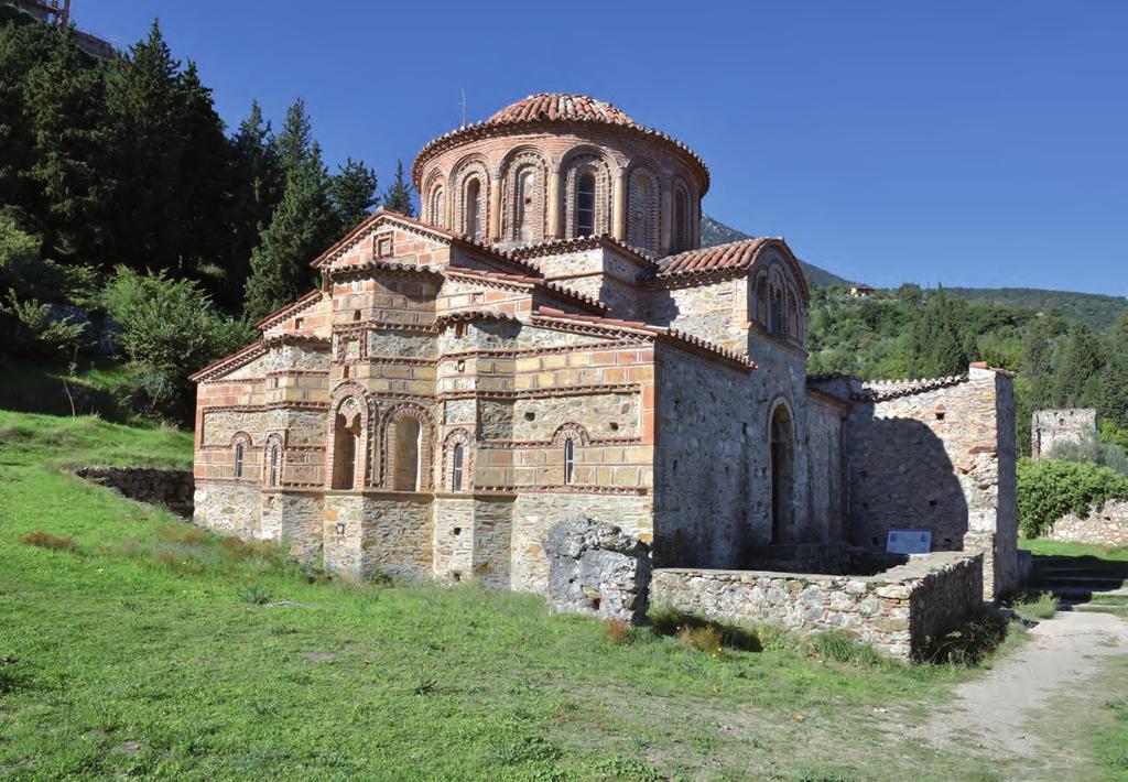 ΑρχαιολογικόςΧΩΡΟΣ θεματολογία τους παραπέμπει σε άλλα μνημεία του Μυστρά που φέρουν στοιχεία από δυτικά πρότυπα, και αυτά τα συναντάμε, εκτός από τον γλυπτό διάκοσμο του μνημείου, και στη ζωγραφική