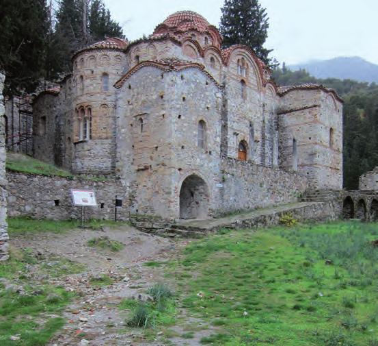 15 Άποψη του Μυστρά. Φωτ.: Λία Λιάκου. 16 Άγιοι Θεόδωροι. Ανατολική όψη. 17 Η Οδηγήτρια. 17 που δεσπόζει στο κάστρο.