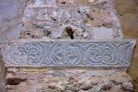 ΑρχαιολογικόςΧΩΡΟΣ 24 24 Αγία Σοφία. Μονόγραμμα του Μανουήλ Καντακουζηνού. 25 Βορειοδυτική άποψη του καθολικού της Παντάνασσας. 26 Ανατολική όψη της Παντάνασσας. 27 Παντάνασσα.