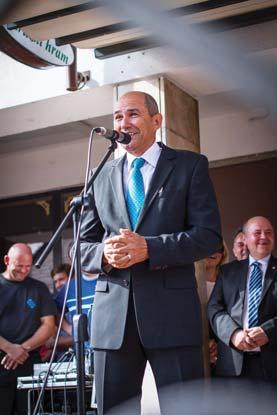 Ribničanke, da so se spustile v ta podvig. Zadnja leta damo v Ribnici na praznik suhe robe in lončarstva velik poudarek tudi kulinariki, ki postaja v gradu vse bolj izbrana.