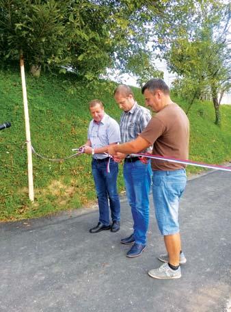 odsek olajšal vsakodnevni promet. Izgradnja oziroma obnova ceste, katere pobudnik je domačin Stanko Oblak, se je zaradi pomanjkanja finančnih sredstev izvedla v dveh delih.