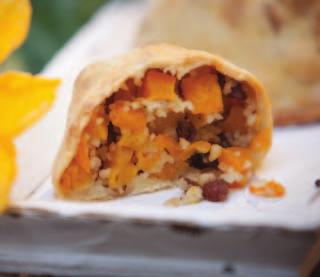 Κολοκοτές Ακάμα Kolokotes of Akamas - pumpkin pastries Στα χωριά του Ακάμα, οι οικοκυρές αρωματίζουν τη γέμιση με μάραθο, γλυκάνισο και αρτυσιά.