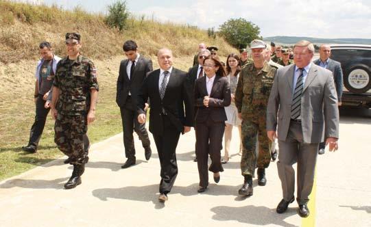Покрај советодавната улога, миси јата на НАТО штабот Скопје е и обезбедување на поддршка на операциите предводени од НАТО во Здружената област на операции на Балканот.