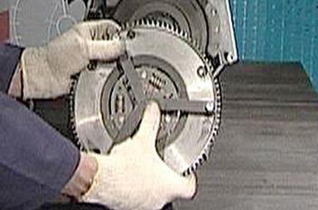 Κινητήρας Engine V750 IE MIU G3 Ειδικά Εργαλεία Τοποθετήστε το