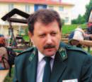 Pred stav lja mo u krat kim cr ta ma jed nu od upra va, onu u Na me sto vu, na sje ve ru Slo vaë ke, ko ja go spo da ri s 26.500 ha πu ma i ima go diπ nji etat od pribliæno 120.
