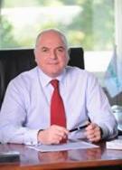 Πάνος Ξυνής Πρόεδρος Δ.Σ. & Διευθύνων Σύμβουλος SIEMENS A.E. Από τον Ιανουάριο του 2009, ο Πάνος είναι Πρόεδρος του Δ.Σ. και Διευθύνων Σύμβουλος της Siemens στην Ελλάδα και την Κύπρο.