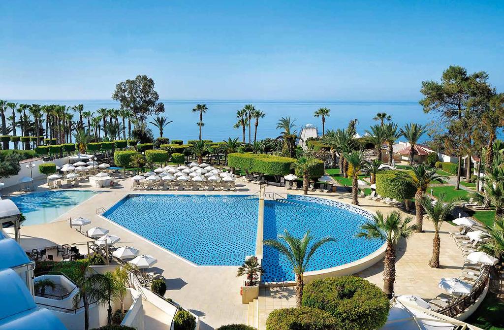 To Ξενοδοχείο Elias Beach Hotel Η τέλεια ισορροπία προσδοκιών και ονείρου Δεν είναι μόνο οι πρόσφατα αναβαθμισμένες εγκαταστάσεις αυτού του superior 4 αστέρων ξενοδοχείου με την μοναδική αποβάθρα και