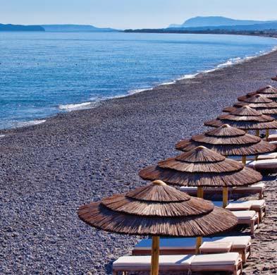 από το γραφικό λιμανάκι του χωριού και 3 λεπτά από το κέντρο του, 23 χλμ. από τα Χανιά. Μεγάλο, φιλόξενο και φιλικό, με προσωπικό που θα σας φροντίσει με ευγένεια και διακριτικότητα.