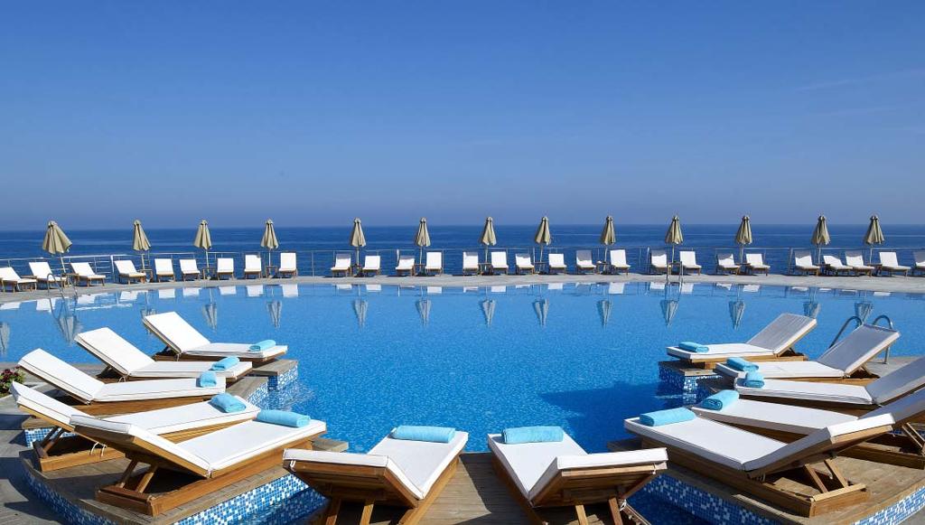 ΠΑΝΟΡΜΟΣ ΓΕΡΟΠΟΤΑΜΟΥ - ΡΕΘΥΜΝΟ THE ROYAL BLUE LUXURY BEACH RESORT 5* DELUXE Στο Πάνορμο Ρεθύμνου, με φόντο το βαθύ μπλε του Κρητικού πελάγους πολυτελείς διακοπές 5* στην απόλυτη εκδοχή τους!