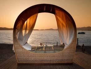 KYMI PALACE HOTEL 4* ΚΥΜΗ - ΕΥΒΟΙΑ Καλωσήλθατε στον παράδεισο της ανατολικής Εύβοιας που συνδυάζει τις εκλεπτυσμένες παροχές με την παραδοσιακά ελληνική έννοια της φιλοξενίας.