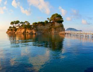 Η μοντέρνα του αρχιτεκτονική, η ομορφιά του τοπίου σε συνδυασμό με την γρήγορη εξυπηρέτηση και την ευγένεια του προσωπικού θα συμβάλλουν ώστε ο κάθε ταξιδιώτης να περάσει ένα αξέχαστο καλοκαίρι.