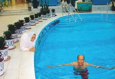 144 مع حفيده مبارك فواز