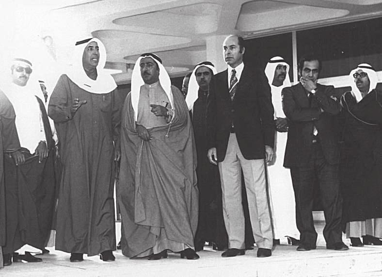 مع س مو الش يخ الدكتور س لطان بن مهمد بن ص قر القاس مي عض و المجلس الا على للاتهاد