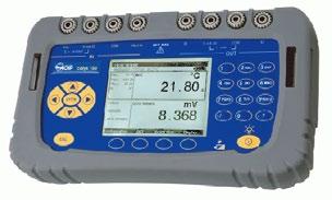 Calibrator de precizie METRIX CX 1651. CALIBRATOR DE LABORATOR - METRIX (FRANŢA) Simulare: tensiuni c.c. 0μV 1000V (precizie de bază 0.003%) Tensiuni c.a. 1mV 1000V (precizie de bază 0.