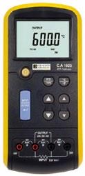 CALIBRATOARE CHAUVIN ARNOUX FRANTA Calibrator de temperatură pentru sondă tip termocuplu CA 1621 Este capabil să măsoare şi să simuleze până la 8 tipuri diferite de termocuple, inclusiv tensiunea în