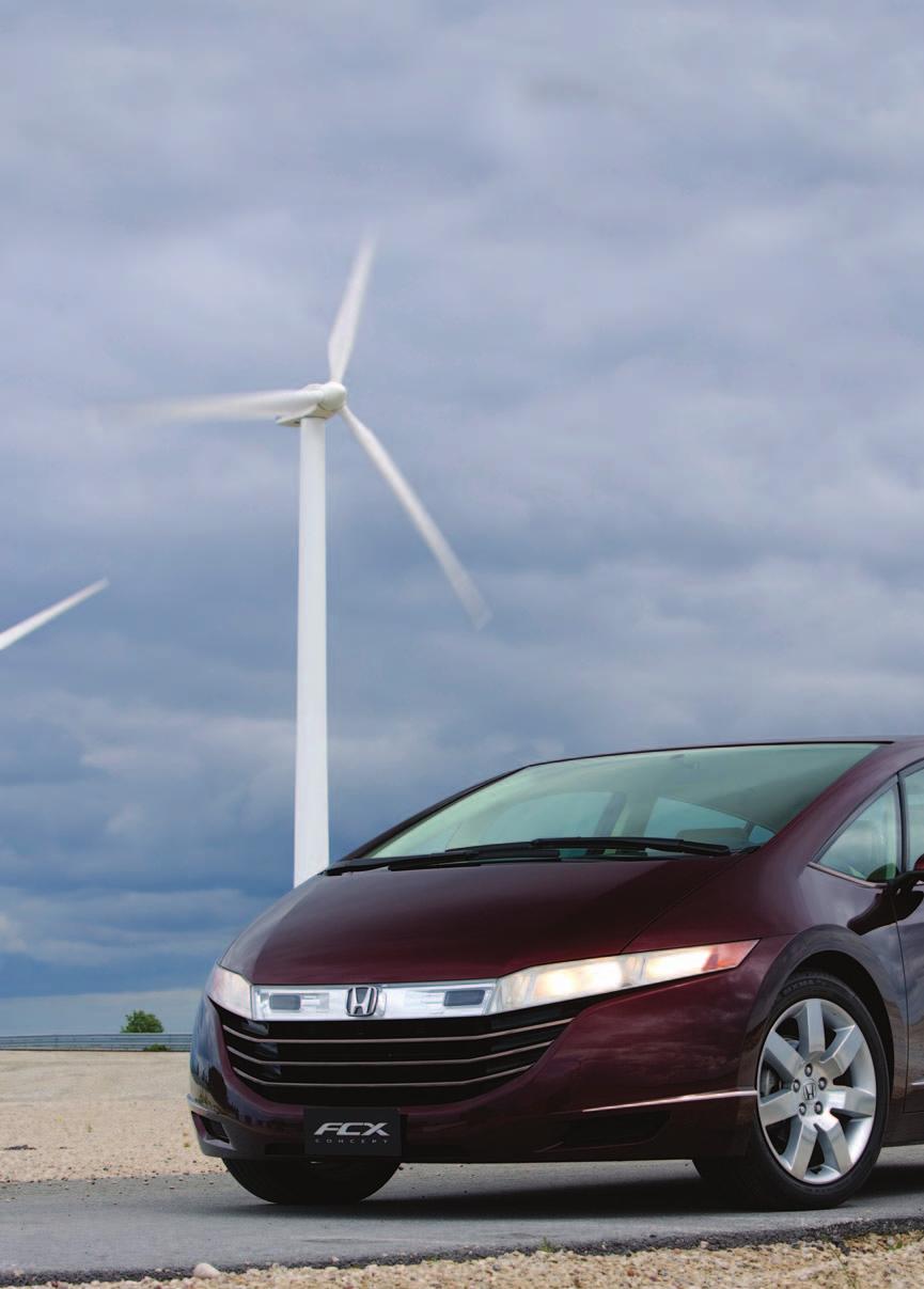 PIRMASIS VAŽIAVIMAS Honda FCX konceptas Pirmą kartą Europoje buvo bandomas koncepcinis automobilis. Tai Honda FCX, maitinama vandeniliu.