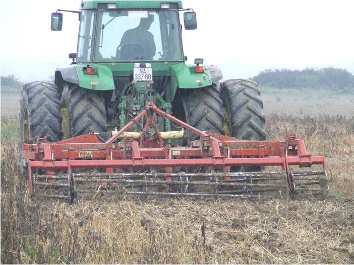 N/ha kontrola razvoja kvržičnih bakterija (soja u svibnju-visina biljaka 10-15 cm) GNOJIDBA UZ ZAORAVANJE ŽETVENIH OSTATAKA unos svježe organske tvari (širok C/N odnos) -