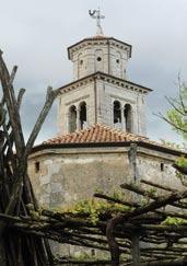 Kraška hiša, imenovana tudi»romanska«hiša, je domnevno najstarejša stavba z arhitekturnimi značilnostmi prvotnih kraških hiš, grajenih v času romanike in gotike.