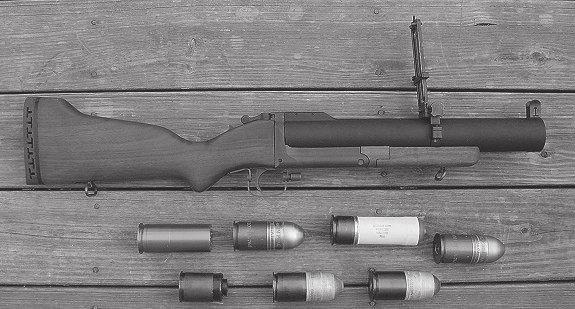 Pēc Otrā pasaules kara šo vācu armijas pieredzi 60. gadu sākumā Vjetnamas karā izmantoja ASV, radot 40 mm vienlādiņa bises tipa granātšāvēju M79 ar attiecīgām granātām (2.40 att.).