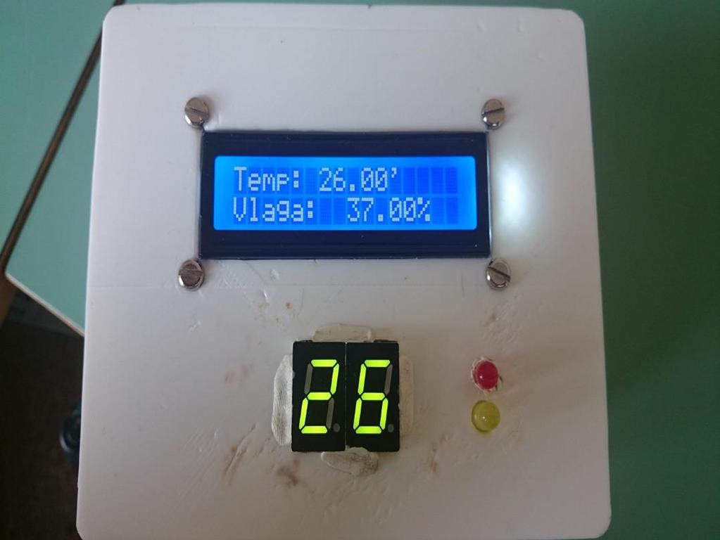 Slika 50. Projekt u kučištu tijekom rada 6. Programski kod #include <Keypad.h> //library za matrix tipkovnicu #include <LiquidCrystal.h> //library za LCD display #include "DHT.