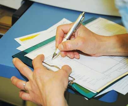 Slika 4: Poraba zdravstvenega materiala in zdravil v zadnjih petih letih Slika 5: Gibanje vrednosti zdravil v zadnjih šestih letih 130.000.000 48.800.