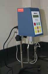 BROOKFIELD DV-II+ Pro PROGRAMMABLE VISCOMETER آزمایشگاه صنایع غذایی ساخت : کشور آمریکا- سرعت: 5 تا -Rpm 200 رنج دمایی: -100 تا 300 درجه سانتی گراد-دقت ویسکوزیته: 1% ± اسپیندل های موجود : LVT موارد