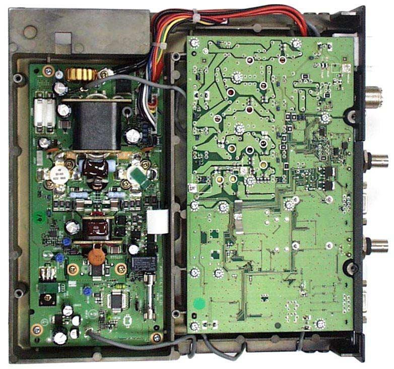 IC-F7000 (TOP VIEW) YGR amplifier (IC1: µpc2709t) TX 1st mixer (Q702,Q703: 3SK131) RF 1st mixer (Q201-Q204: MBU310 4) 1st IF amplifier (Q203: 3SK131) MAIN UNIT 2nd mixer (D303: HSB88WS)