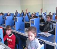 PROJEKTI I ZHVILLIMIT INSTITUCIONAL PËR ARSIM Datat kryesore: Aprovimi : 13 dhjetor 2007 Hyn në fuqi : 14 dhjetor 2007 Mbyllja: 30 qershor 2013 Financimi në milion dollarë amerikanë*: Financuesi