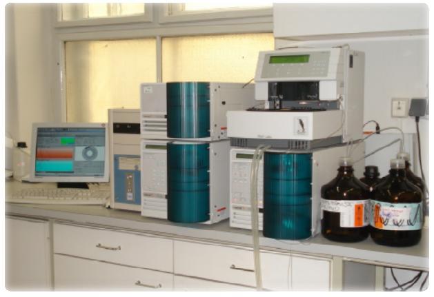 2 Tekućinski kromatograf visoke djelotvornosti (HPLC) Tekućinska koratografija visoke djelotvornosti izvedena je na Varian ProStar 500 (Walnut Creek, California, USA) sustavu koji se sastoji od