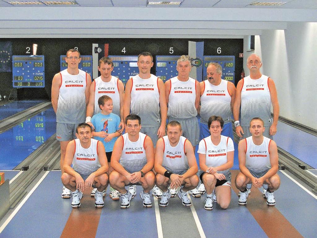 skupnosti Male in Velike planine, markacisti PD KamniπkoBistriπkega MDO in Duπan Papeæ zgledno popravili pot iznad Apnene doline do Sedla v Kisovcu.