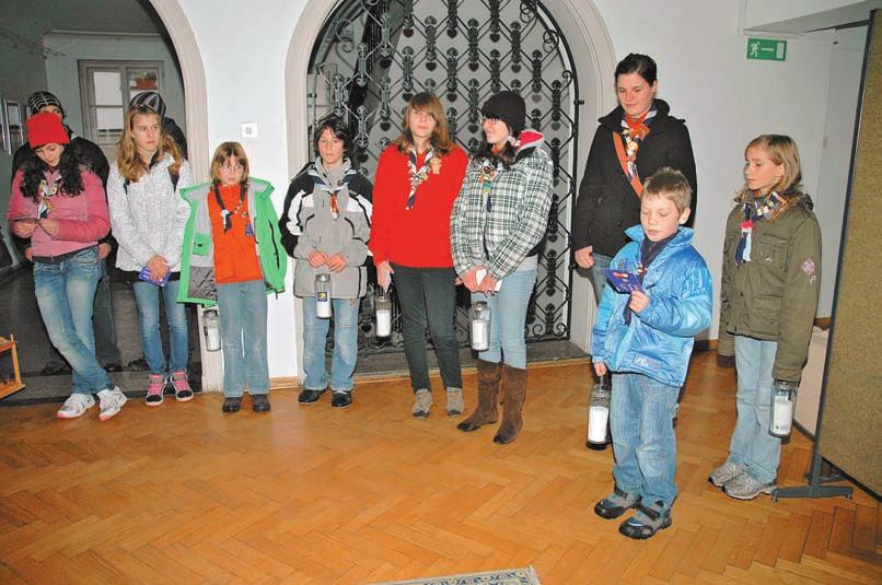 AKTUALNO Imenovana delovna telesa obëinskega sveta 23. decembra so se na drugi redni seji Ob- Ëinskega sveta sestali svetnice in svetniki.