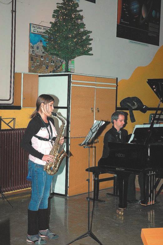 domaëem kraju in s tem prispevajo h kulturnemu utripu svojega okolja.