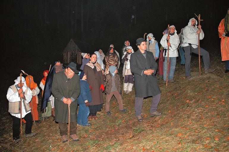 Priprave na dogodek, pomemben za celotno dolino, so potekale skoraj tri mesece in kot je povedal predsednik TuristiËnega druπtva Tuhinjska dolina Ivan Hribar, je bilo sodelovanje celotne doline res